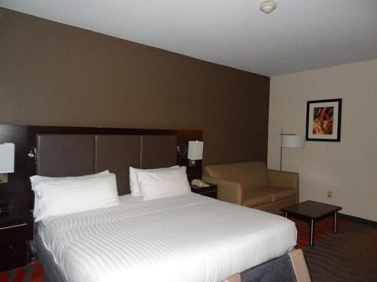 Holiday Inn Express Hotel & Suites Columbus Southeast Groveport By Ihg Exterior foto
