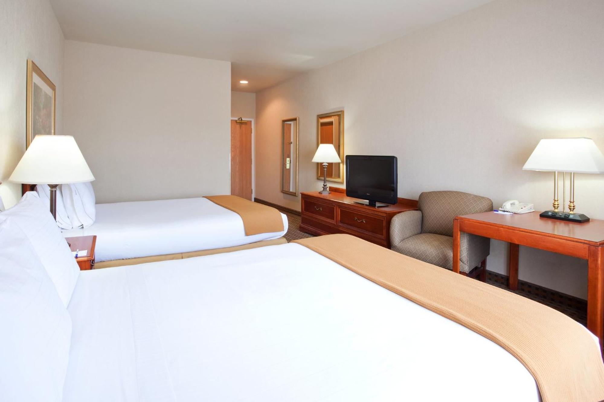 Holiday Inn Express Hotel & Suites Columbus Southeast Groveport By Ihg Exterior foto
